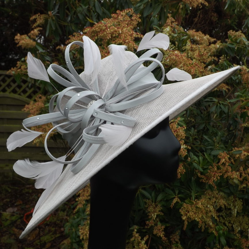 silver-oval-brim-sinamay-hat-with-satin-ribbon-and-diamant